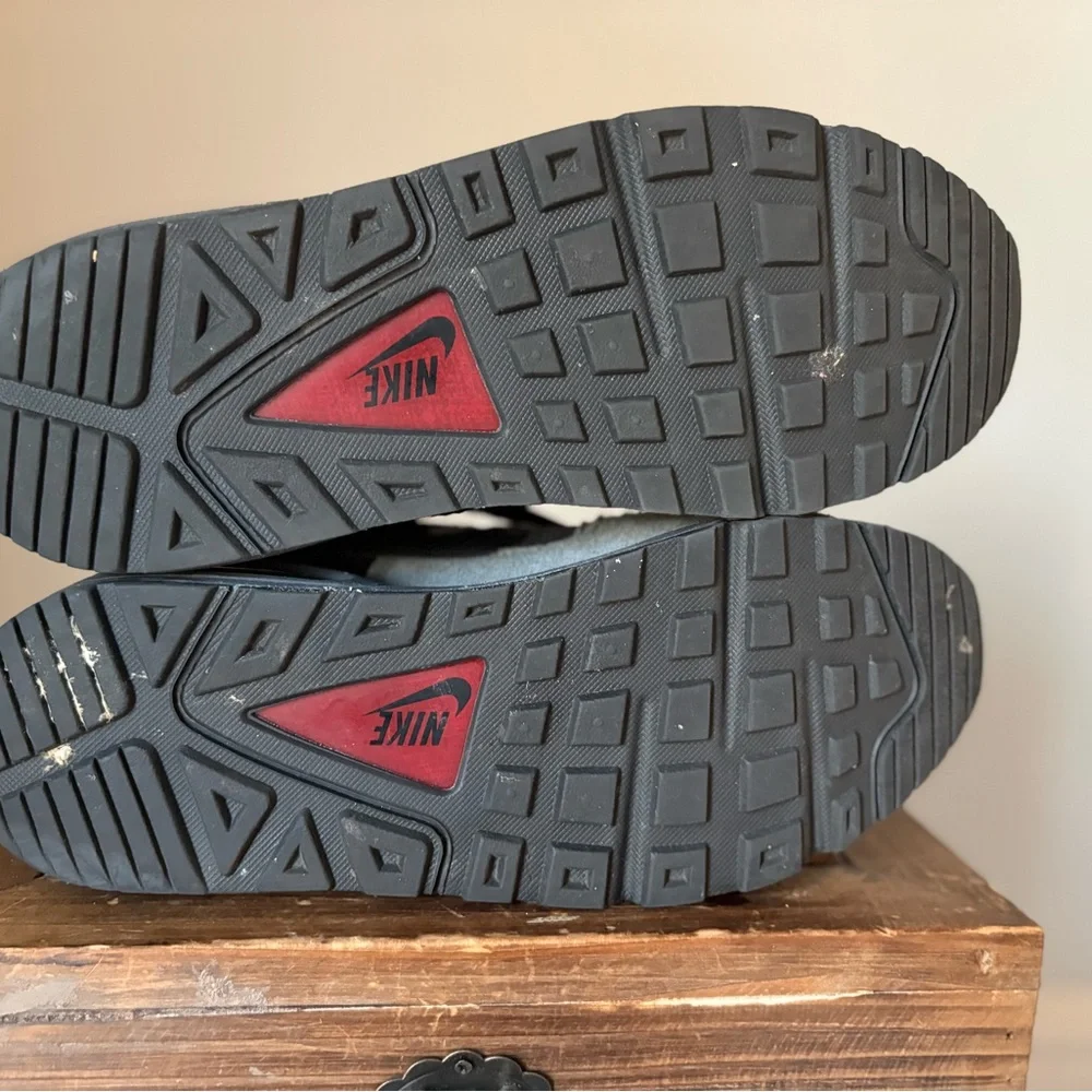 Nike Air Max Men's Black and Gray Sneakers - Picture 6 of 7